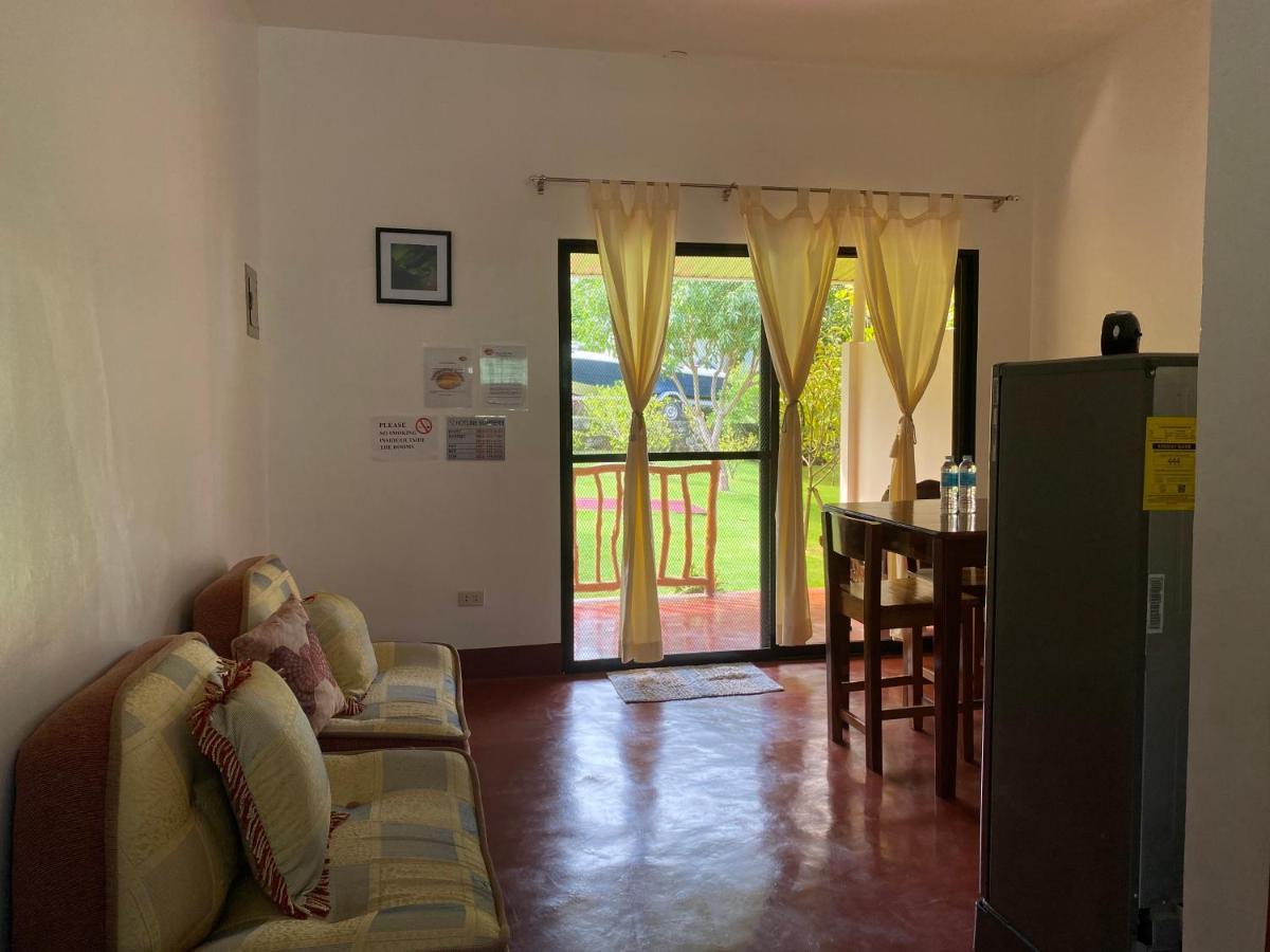 Tongatok Cliff Resort Mambajao Kültér fotó