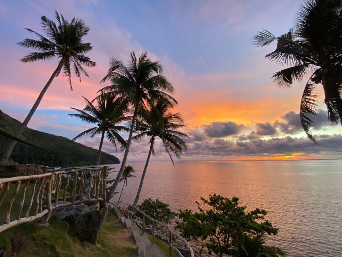 Tongatok Cliff Resort Mambajao Kültér fotó