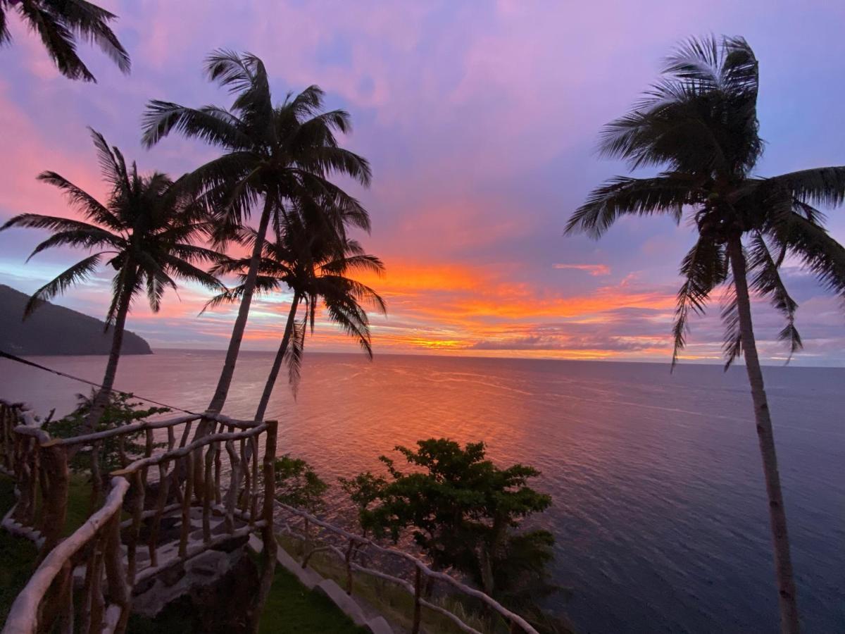 Tongatok Cliff Resort Mambajao Kültér fotó