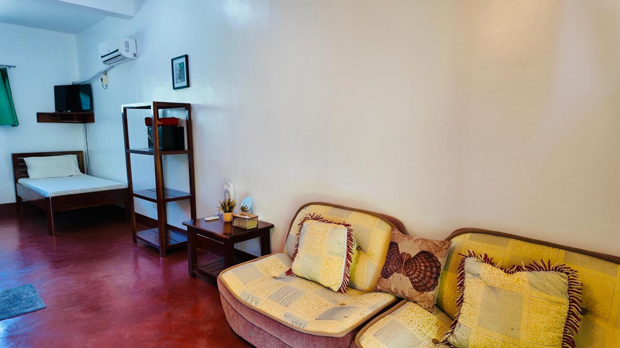 Tongatok Cliff Resort Mambajao Kültér fotó