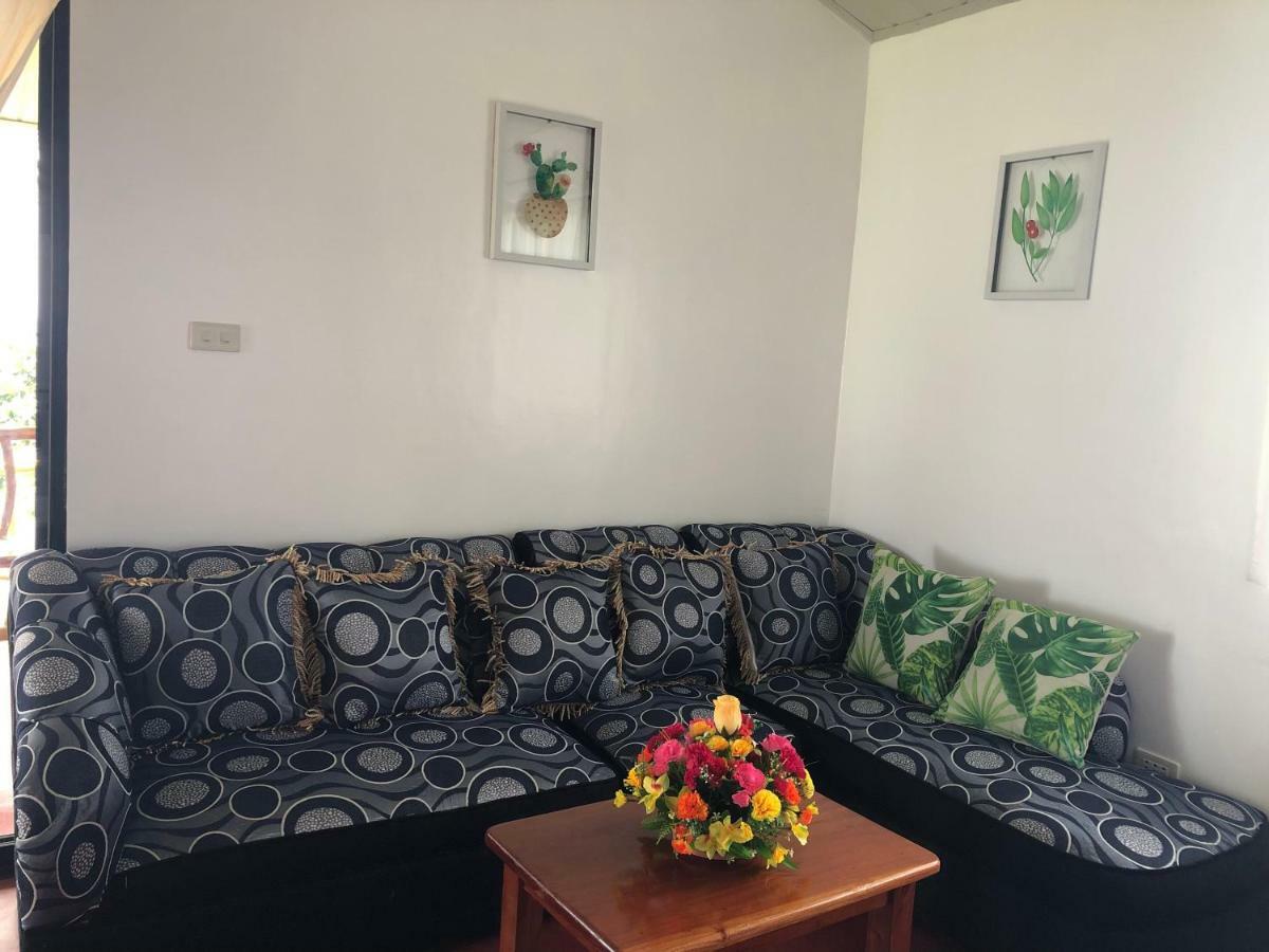 Tongatok Cliff Resort Mambajao Kültér fotó