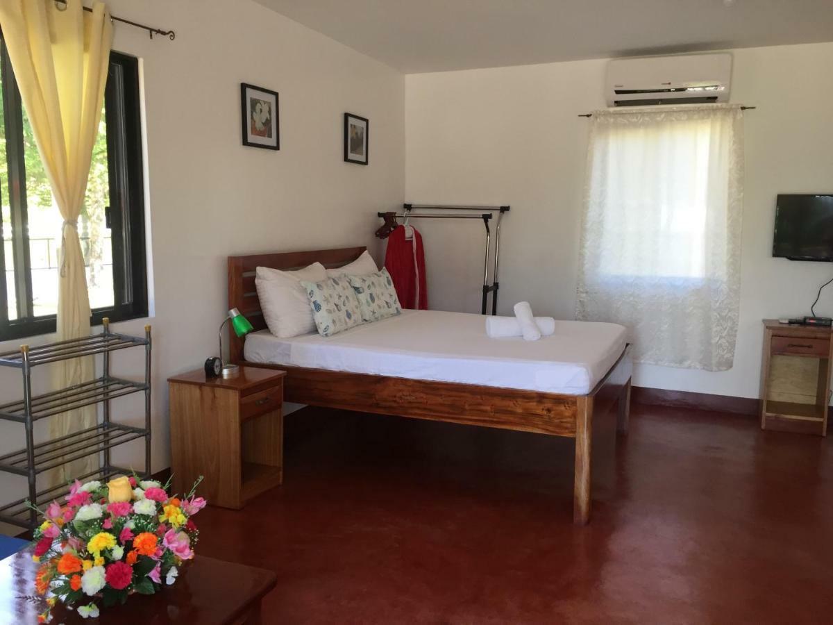 Tongatok Cliff Resort Mambajao Kültér fotó
